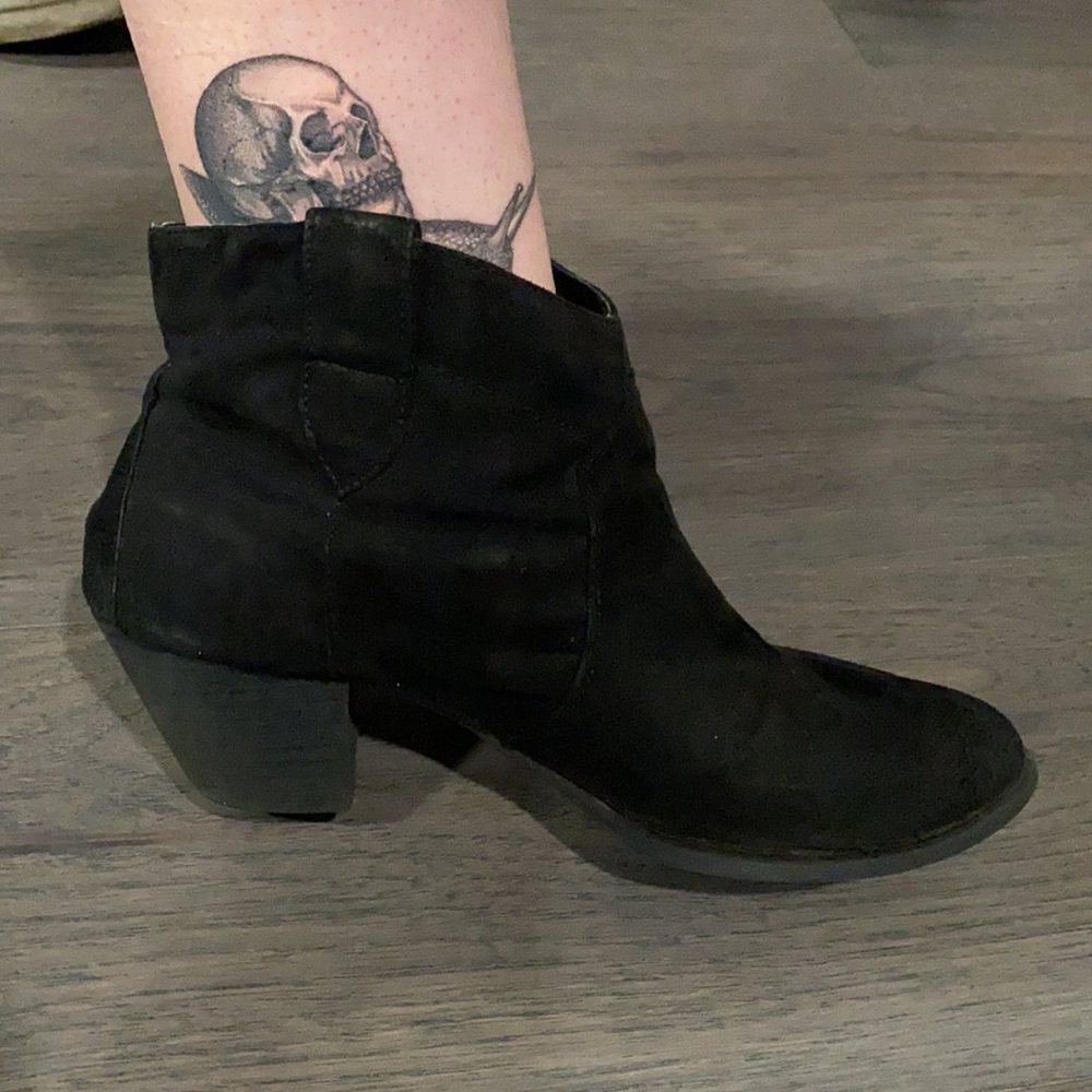 Black Simple Heel Boots